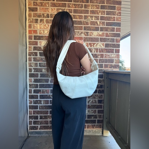 Handmade Vegan Leather Croissant/Crescent/Dumpling/Banana Bags Crossbody - Picture 6 of 11